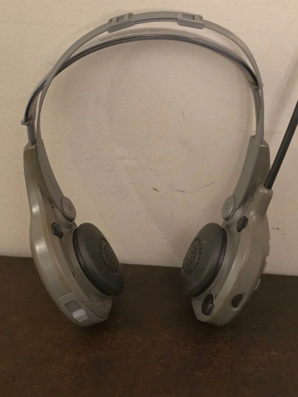 Vintage Sony Walkman Sports SRF-HM55 AM/FM Radio in Yellow